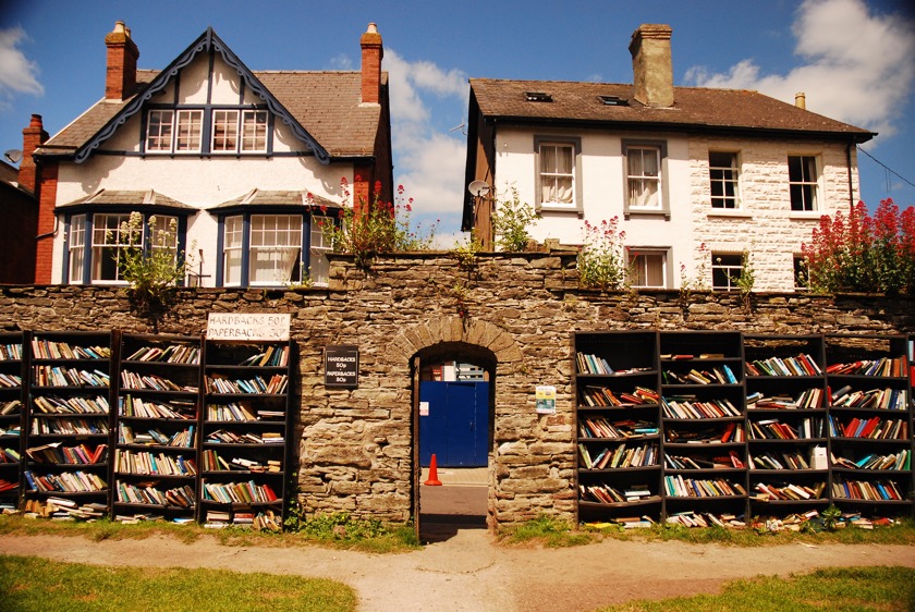 Book-towns-Hay-on-Wye-Castle-bookshop